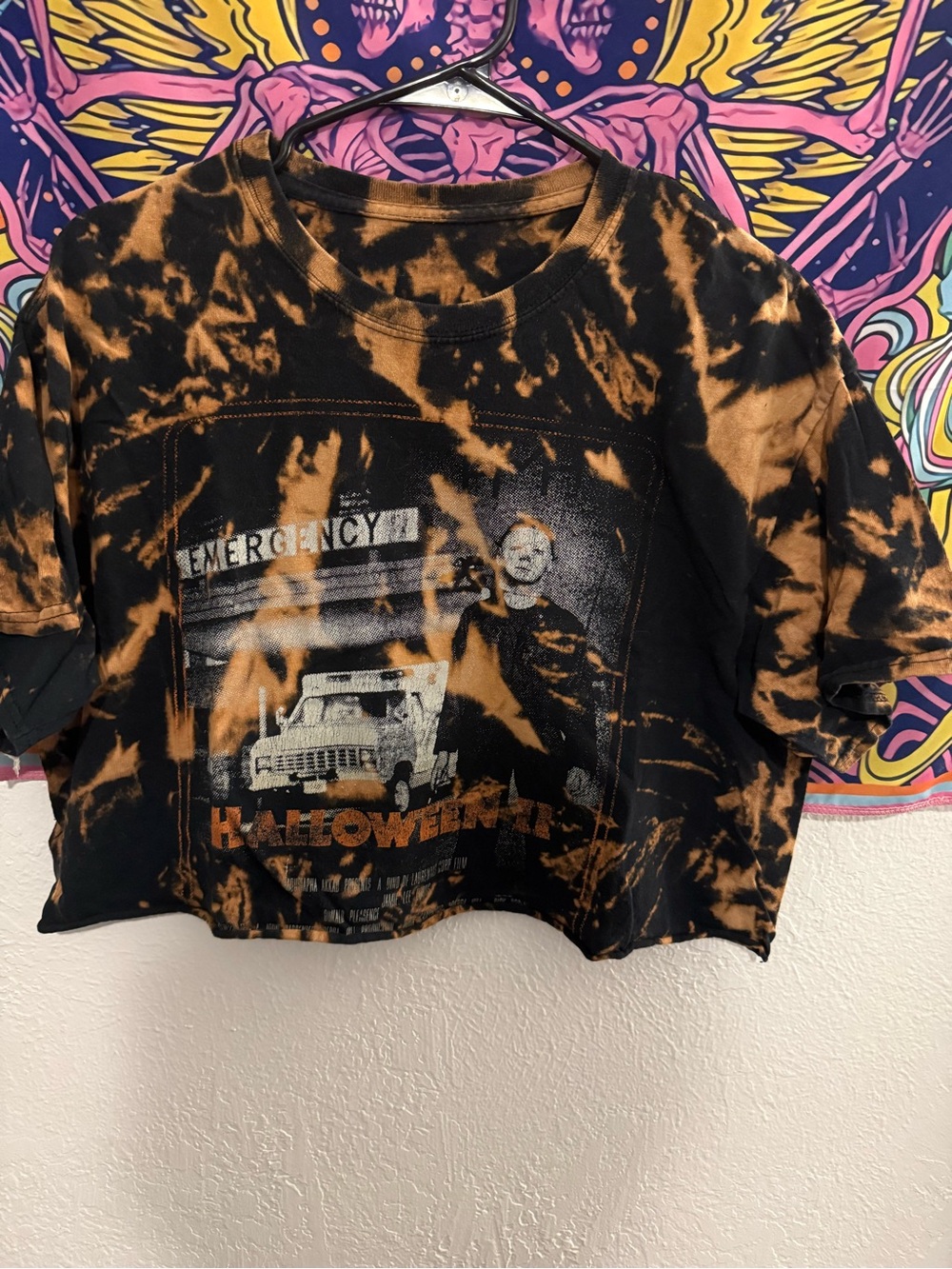 Tie-Dye Halloween Graphic Crop Tee - Black & Orange